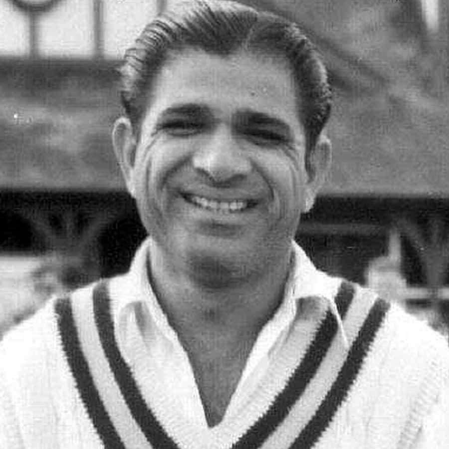 Vinod Mankad (1952)