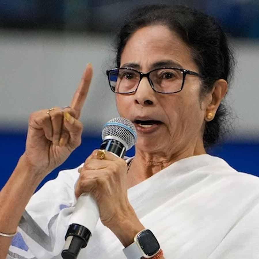 One shopping mall is being built in each district of West Bengal, said Mamata Banerjee dgtl