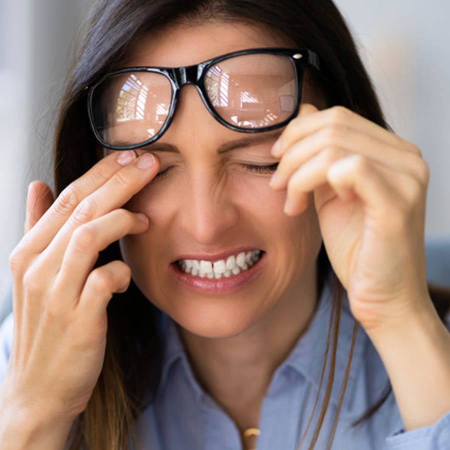 What is eye dandruff and how to get rid of the problem dgtl