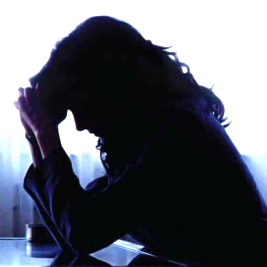 Indian Origin Actress Accused Indian Priest for unpleasant incident with Her In Malaysia Temple