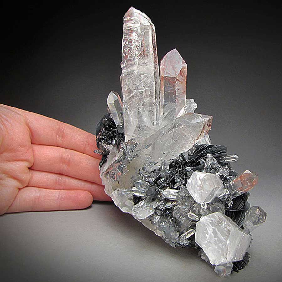 China discovers 3 crore 50 lakh tonnes high purity Quartz which can ends Beijing’s dependency on US