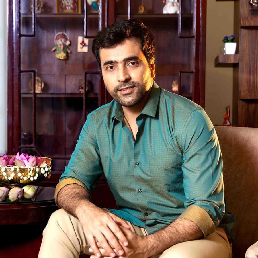 When is Anik Dutt's film Joto Kanda Kolkatatei releasing in Kolkata dgtl