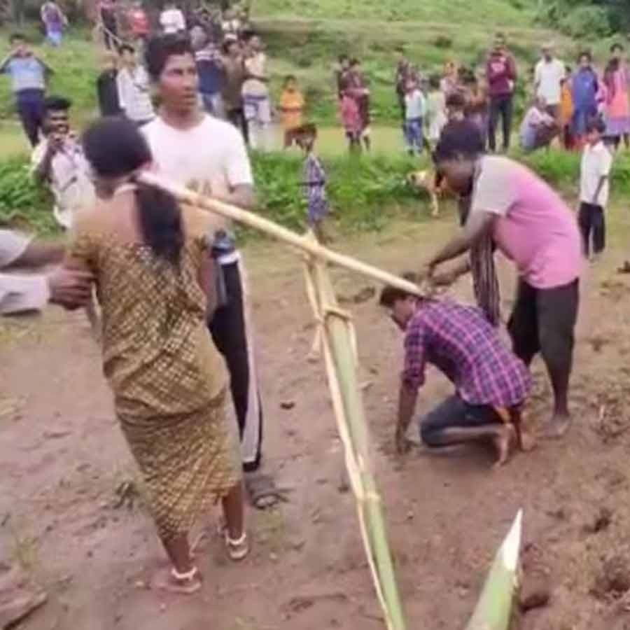 Odisha Couple is Heckled