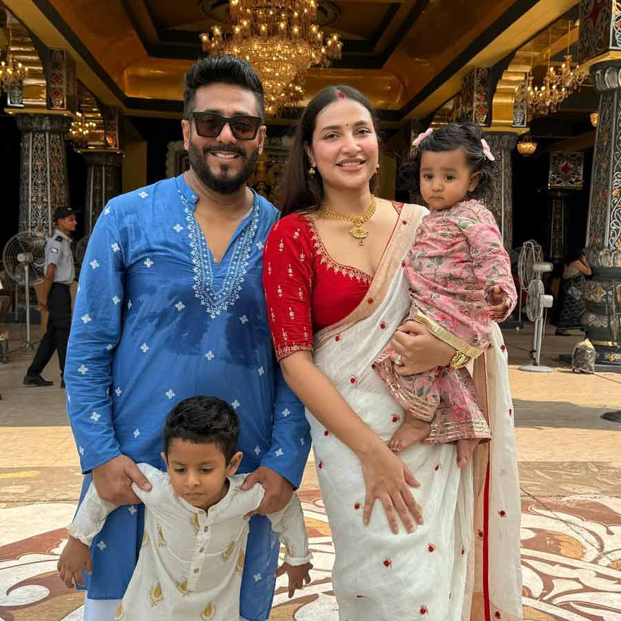 Actress Subhashree Ganguly captured special moment of her son and daughter