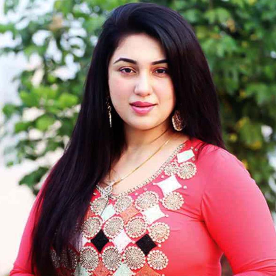 Bangladeshi actress Apu Biswas Submitted her  bail bond on Enmul Hawk case