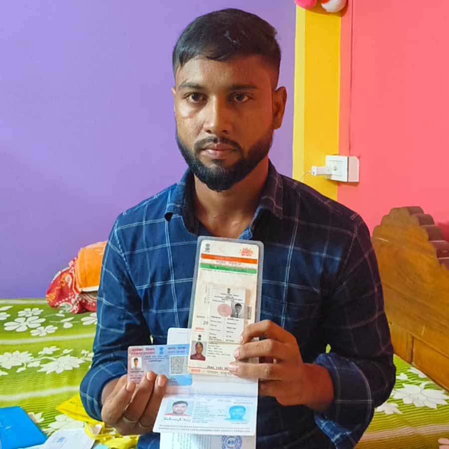A migrant labour from Hooghly suspected as Bangladesh citizen held at Odisha dgtld