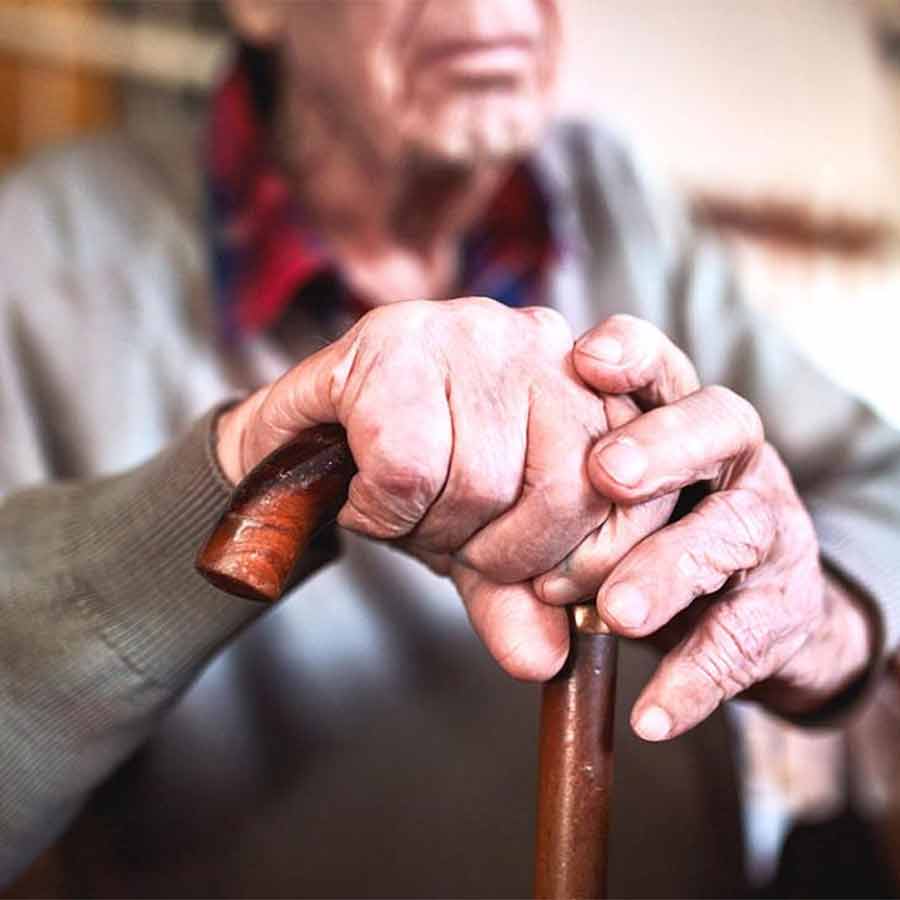 Both every family and the state need to be more careful about the elderly