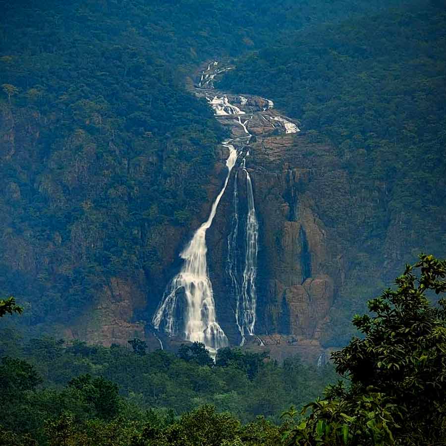 ওড়িশার বরেহপানি জলপ্রপাতও ভীষণ সুন্দর।