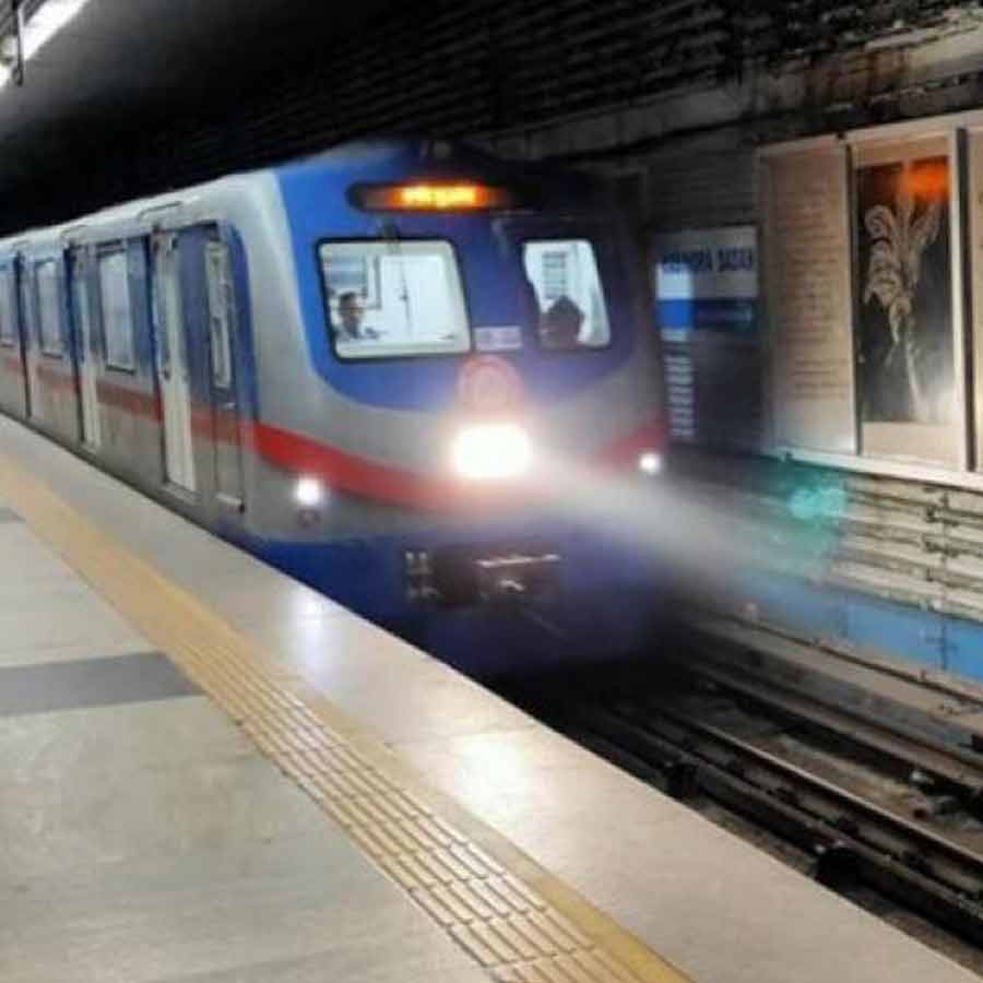 Metro services disrupted again in Up and down section dgtl