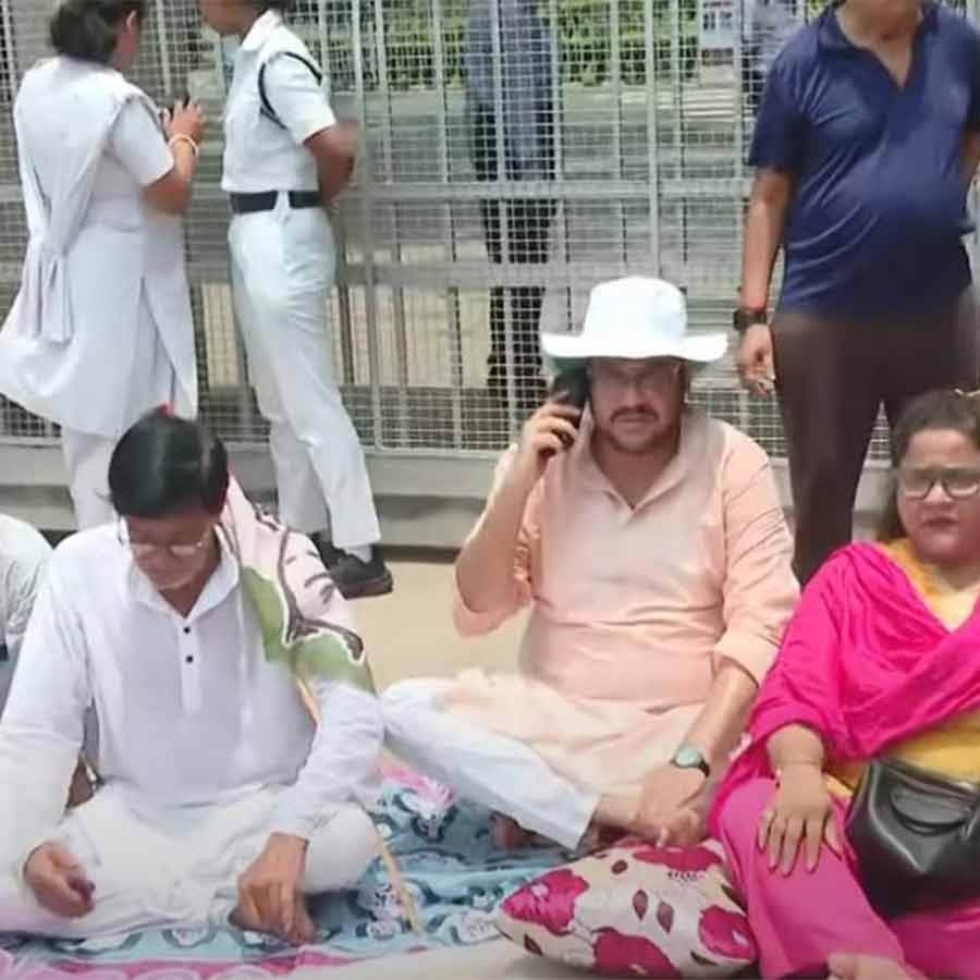 TMC raised questions after opposition parties protested against 'torture' incident at IIM, Joka