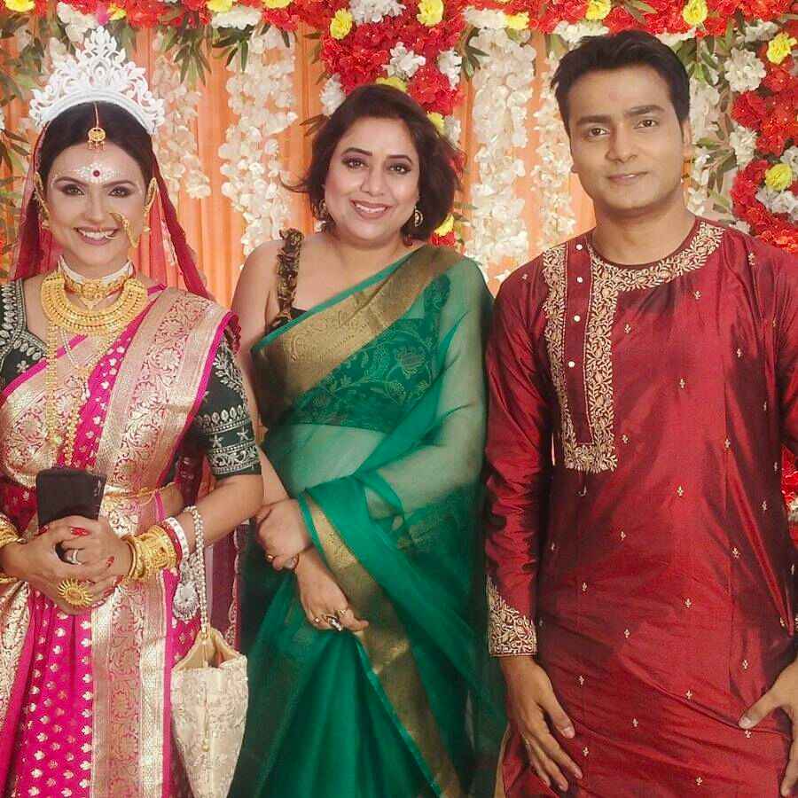 রূপা-দেবাঙ্ক ভট্টাচার্যের বিয়েতে কাঞ্চনা মৈত্র।