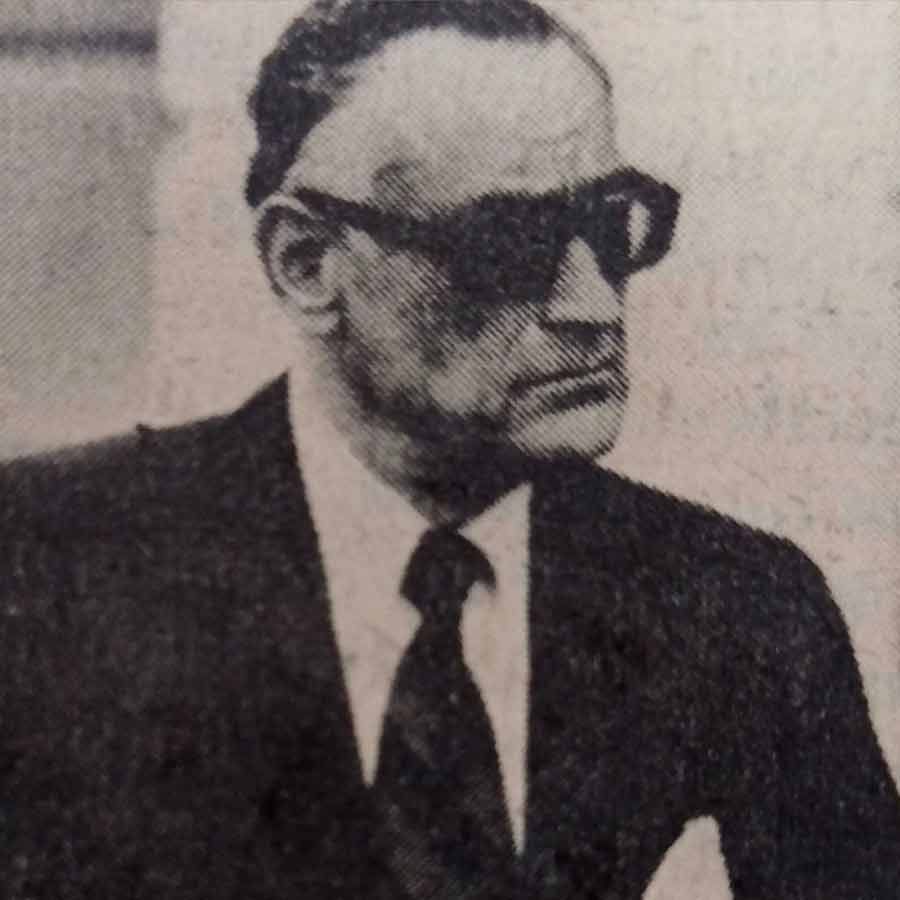 Indian civil servant bureaucrats are the steel frame of the country, know the reasons