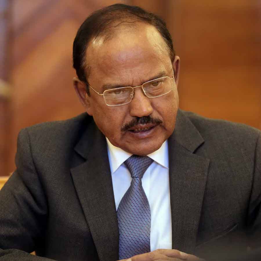 Indian civil servant bureaucrats are the steel frame of the country, know the reasons