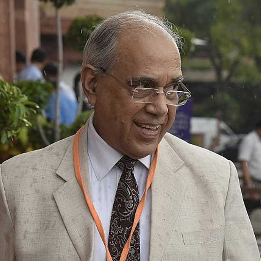 Indian civil servant bureaucrats are the steel frame of the country, know the reasons