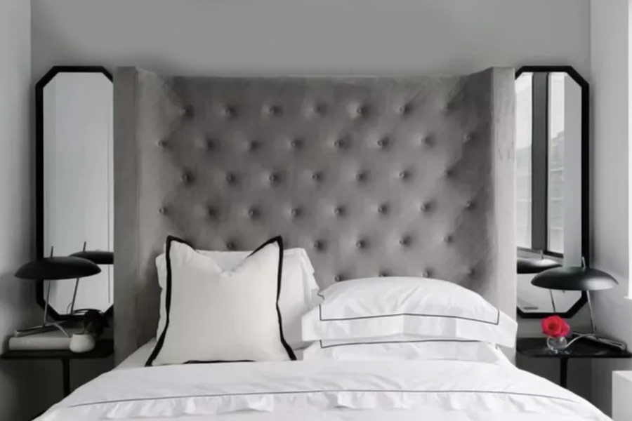 ঘরের সঙ্গে মানানসই আয়না বাছাই খুব জরুরি।