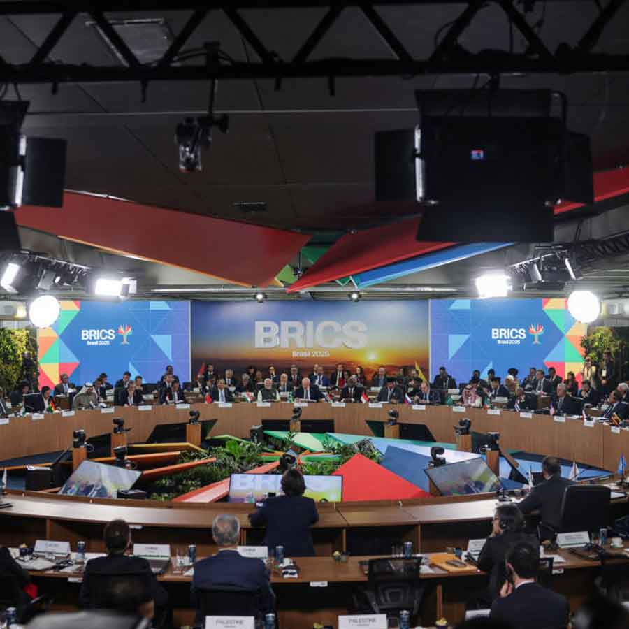 BRICS countries trying to remove dollar as reserve currency, know the consequences and impact on India