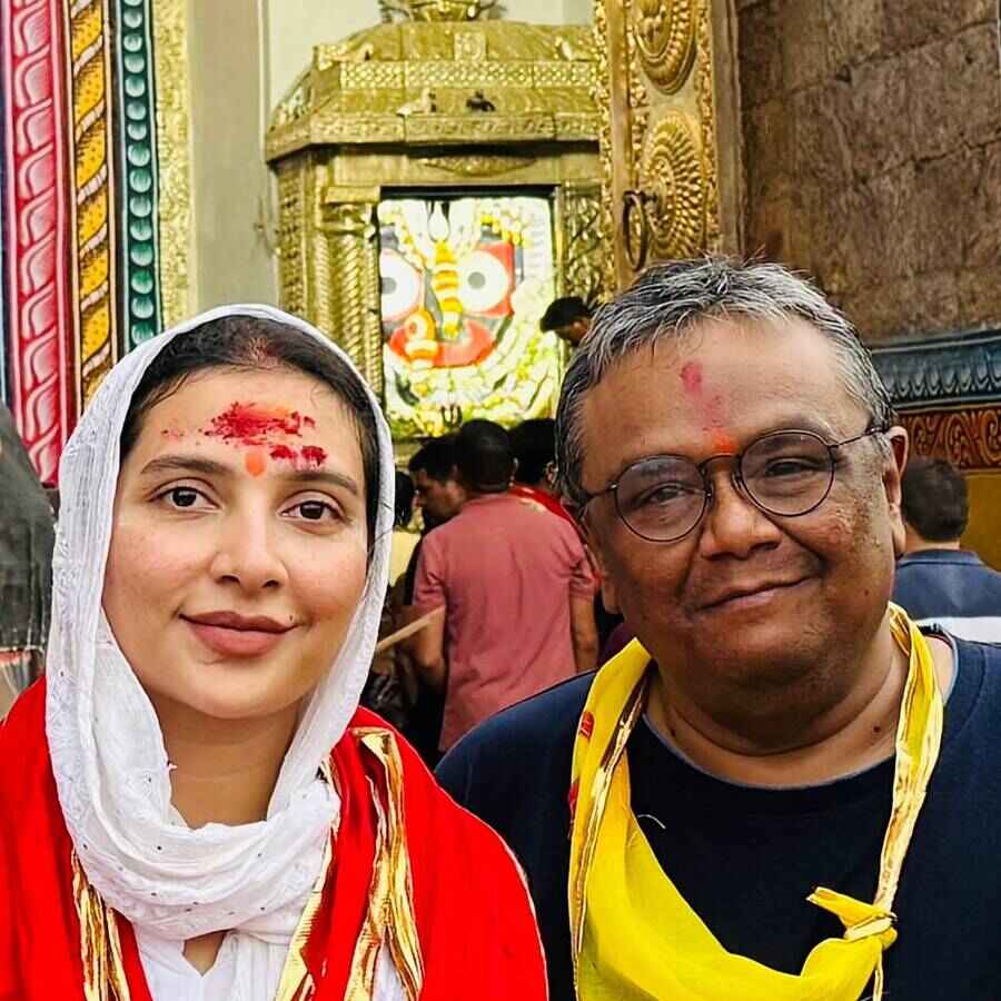 জগন্নাথধামে শুভশ্রী গঙ্গোপাধ্যায়, ইন্দ্রদীপ দাশগুপ্ত।