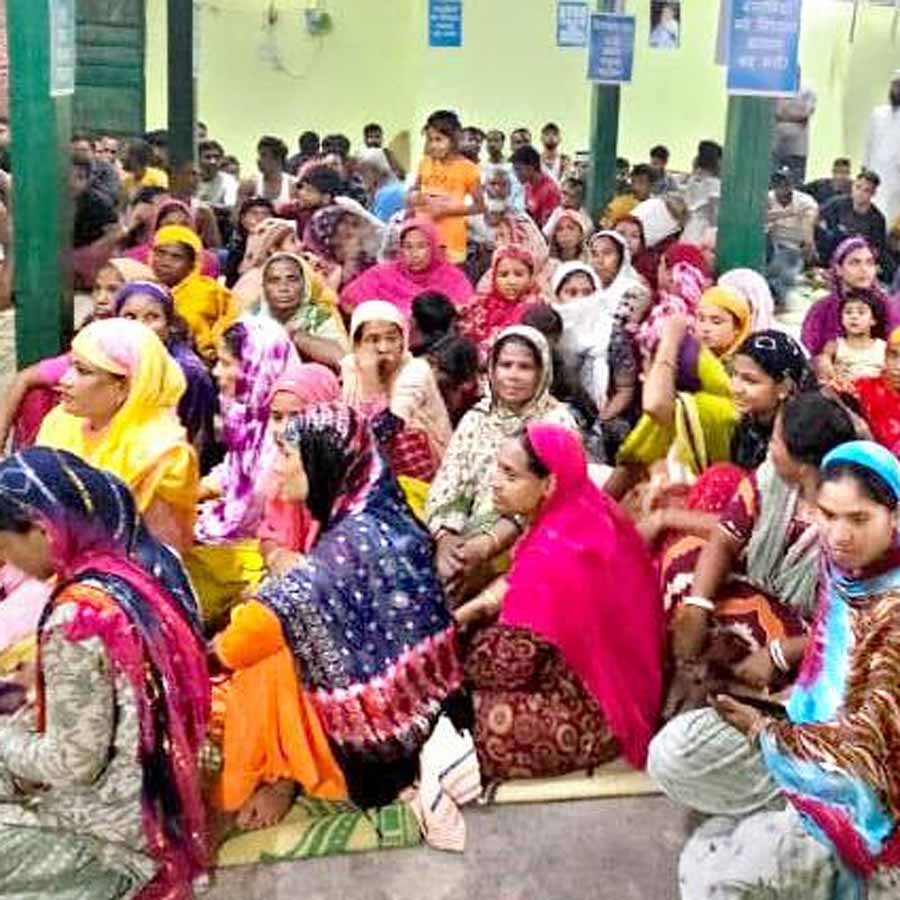 TMC mounts pressure on BJP over Bengali issue, CPM calls rally too