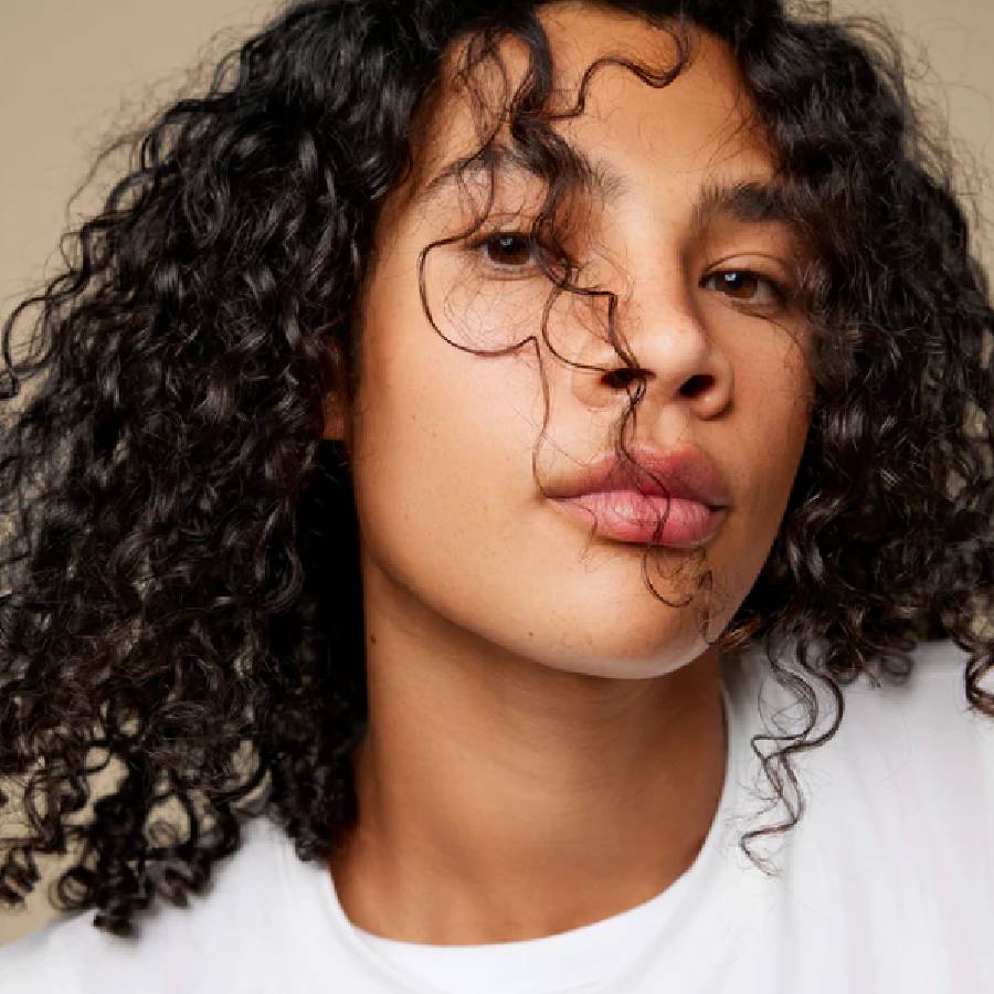 চুল হঠাৎ ধরন পাল্টাচ্ছে কেন?