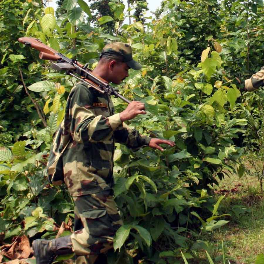 Maoists kill 2 teachers in Bijapur district Chhattisgarh on suspicion of being police informers