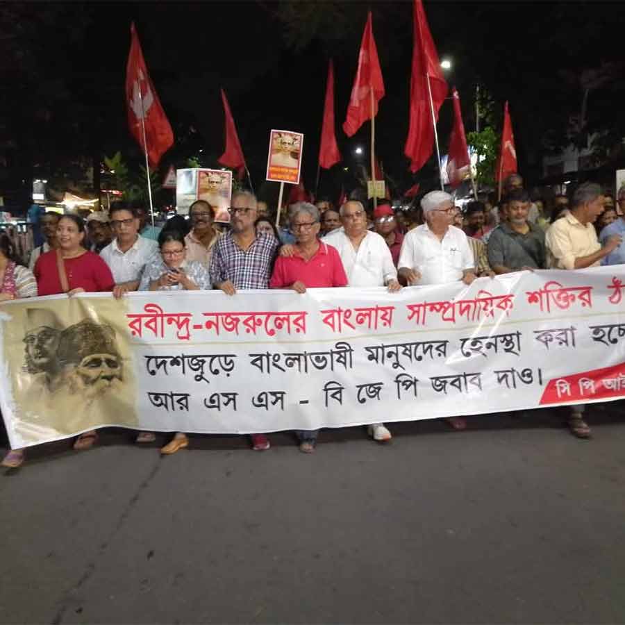 Assam CM clarifies remark, protests continue in Bengal