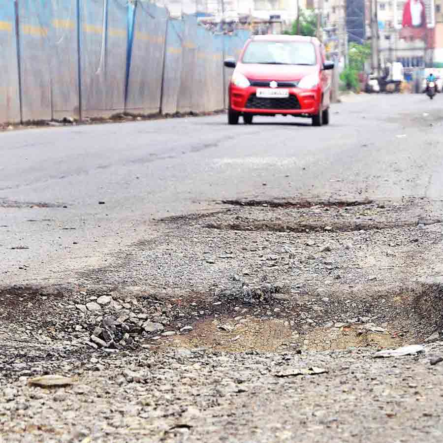 Drivers are worried of Poor condition of Kona Expressway