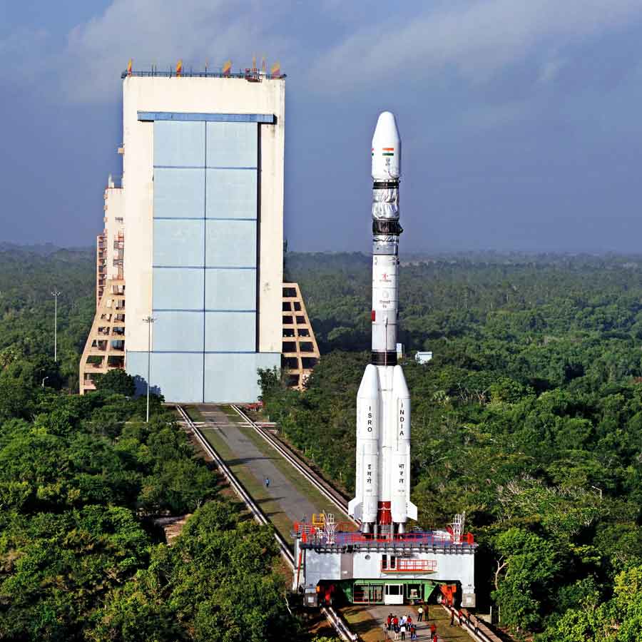 How to become a space scientist in ISRO, what steps need to be followed for success