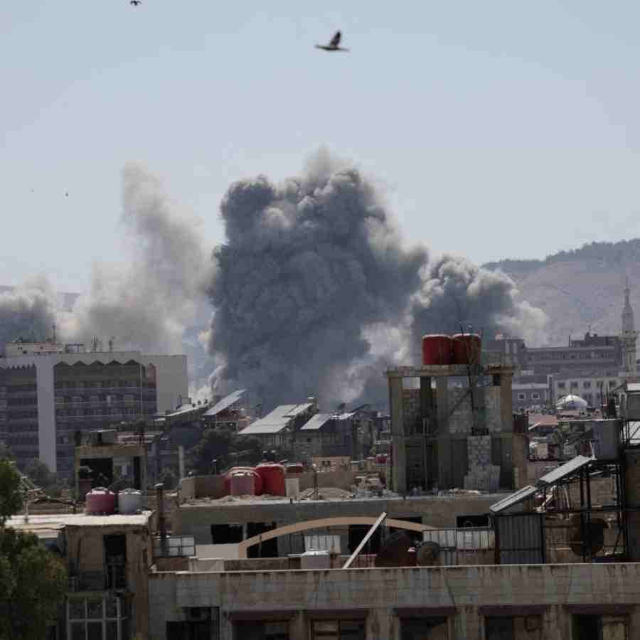 Israel starts attack in Syria Capital Damascus