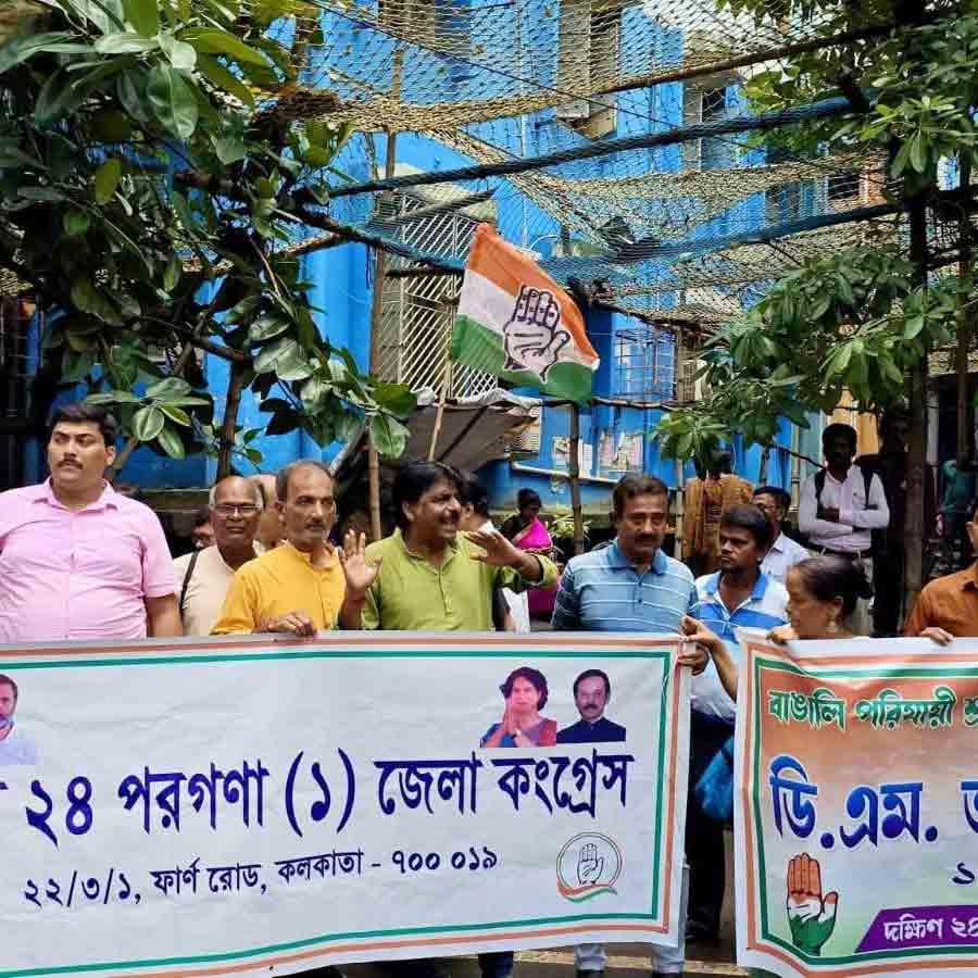Congress, left launch protest over migrant-harassment