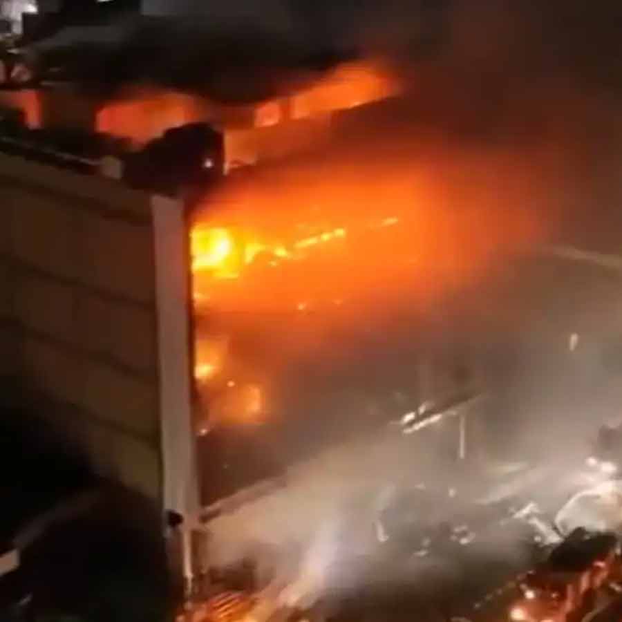 Many people killed as massive fire catches Iraq shopping mall, probe initiated against building owner dgtl
