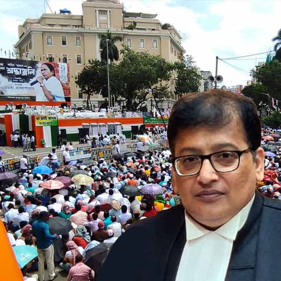 Calcutta High Court raised questions on possible traffic congestion in 21st July mega rally of TMC in Dharmatala dgtl