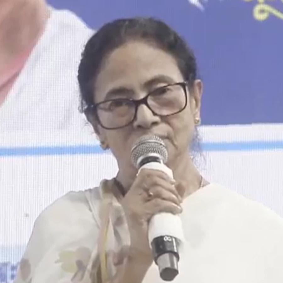 West Bengal CM Mamata Banerjee slams centre again over allegation of harassment of Bengali speaking people dgtl