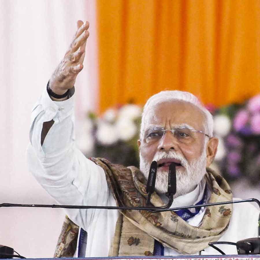 PM Narendra Modi showed concern about West Bengal's agriculture development during his meeting in Durgapur
