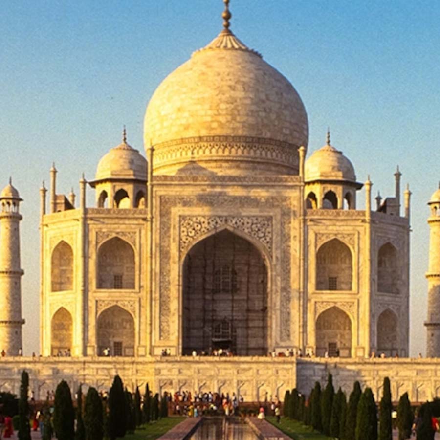 Old man with tied hands and legs rescued from inside a car in front of Taj Mahal dgtl