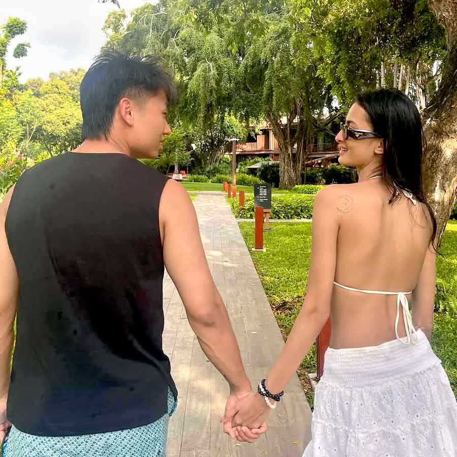 Speculations are Sara sengupta daughter of Jisshu Sengupta and Nilanjana Sharma dating outside of industry
