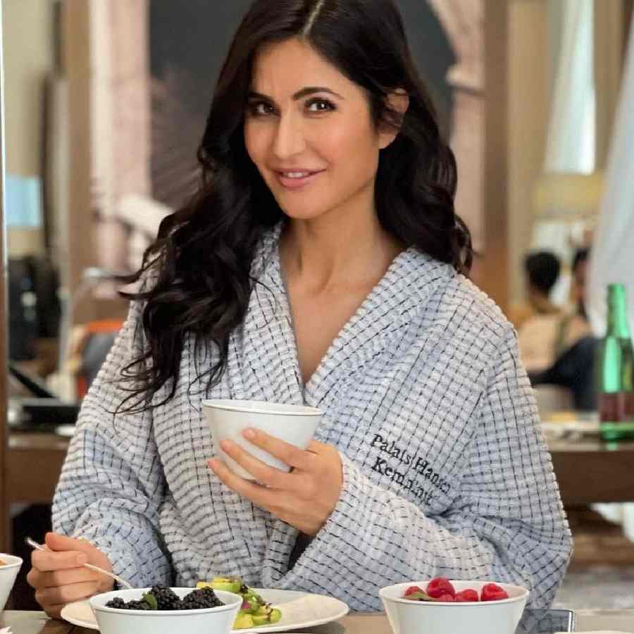 ‘টু মিল আ ডে’ ডায়েট করেন ক্যাটরিনা, আপনার জন্যও কতটা উপকারী?