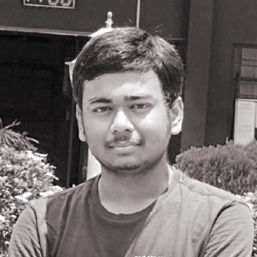 Body of deceased IIT Kharagpur student handed over to family after autopsy dgtld