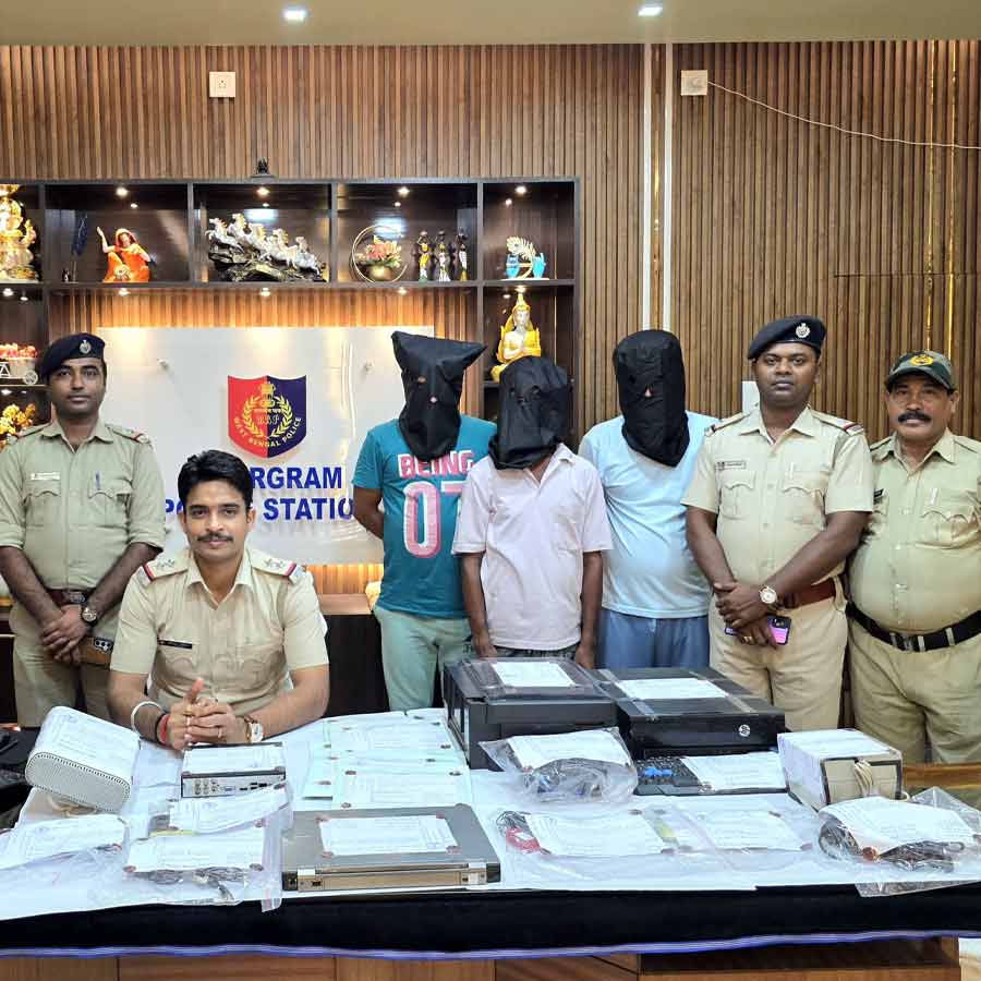 Three arrested in Murshidabad, fake Adhaar card scam busted dgtld