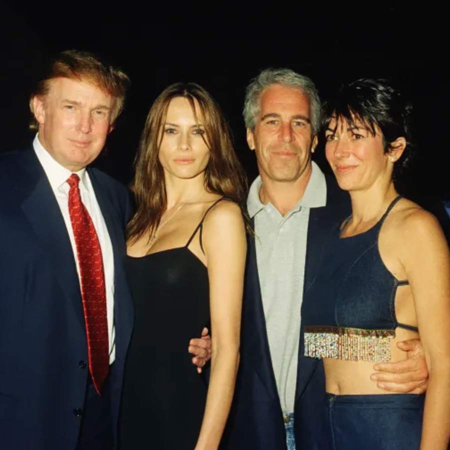 ভুয়ো খবর! যৌন অপরাধী এপস্টাইনের সঙ্গে ট্রাম্পের নাম জড়ানোয় ওবামাকে টেনে আক্রমণ হোয়াইট হাউসের