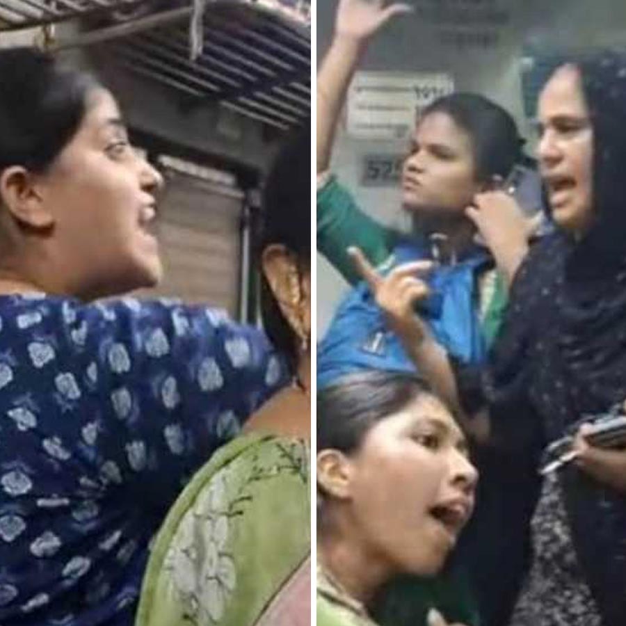 Massive verbal spat breaks out in Mumbai local train over language row