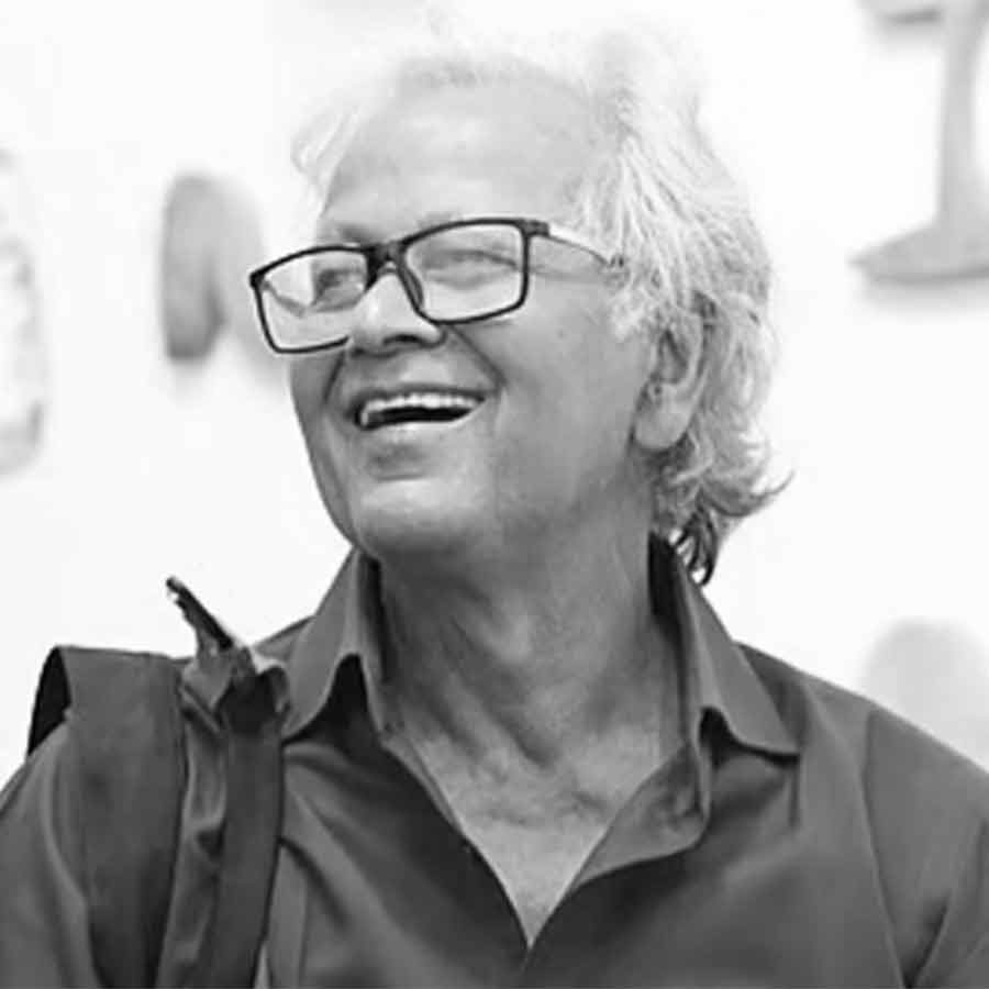 Bangladeshi artist and sculptor Hamiduzzaman Khan passed away