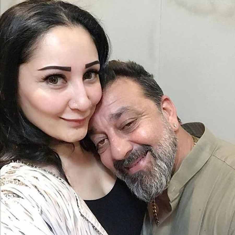 Sanjay Dutta calls his wife Manyata Dutta Maa and shares a heartfelt note for her dgtl