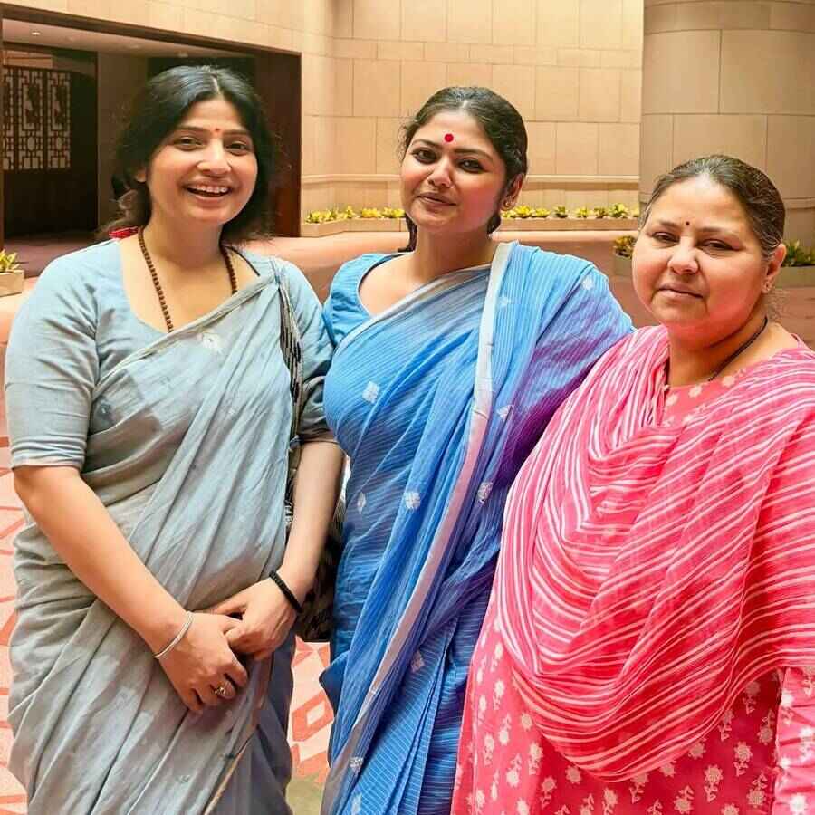 MP Sayani Ghosh, June Malia Attend Parliament Monsoon Session With Draping Handloom Sarees dgtl