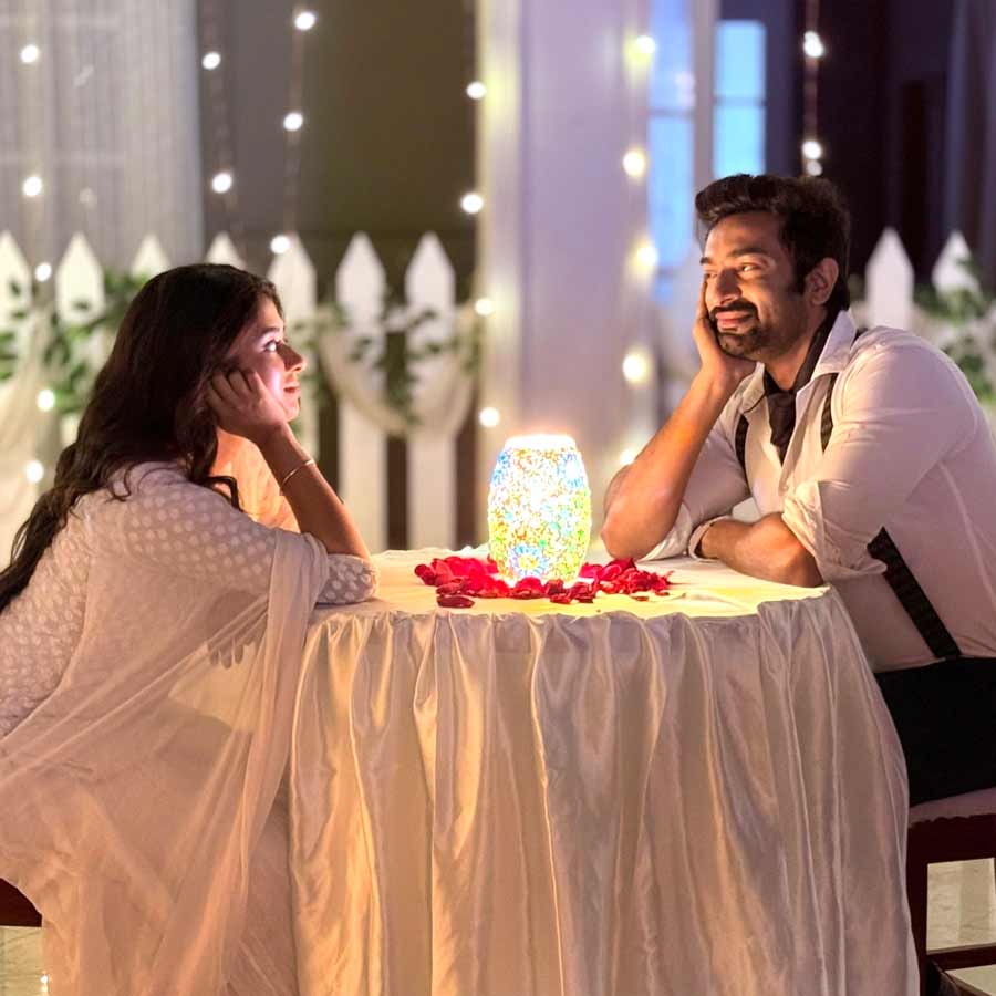 Actor Jeetu Kamal Shares His Work Experience With Ditipriya Roy dgtl