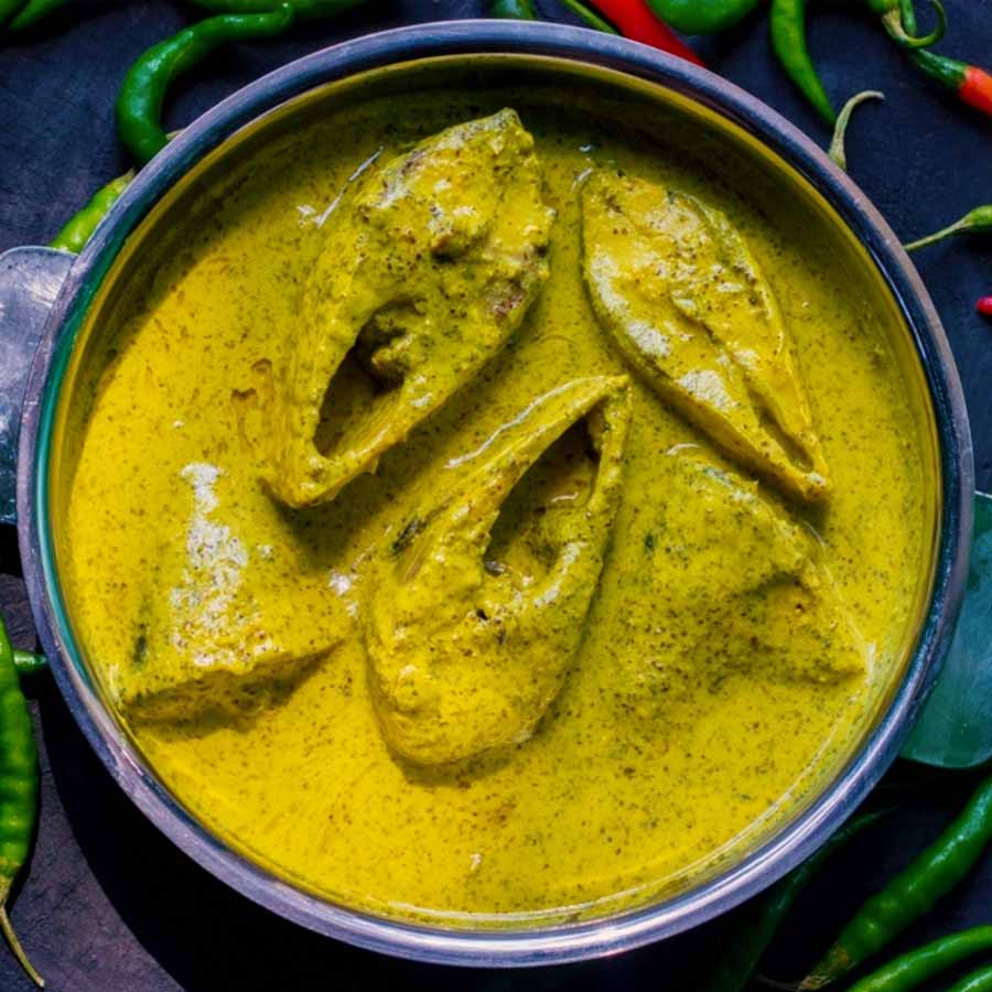 ইলিশে ভাল মাত্রায় মেলে ভিটামিন ডি এবং ক্যালশিয়াম।