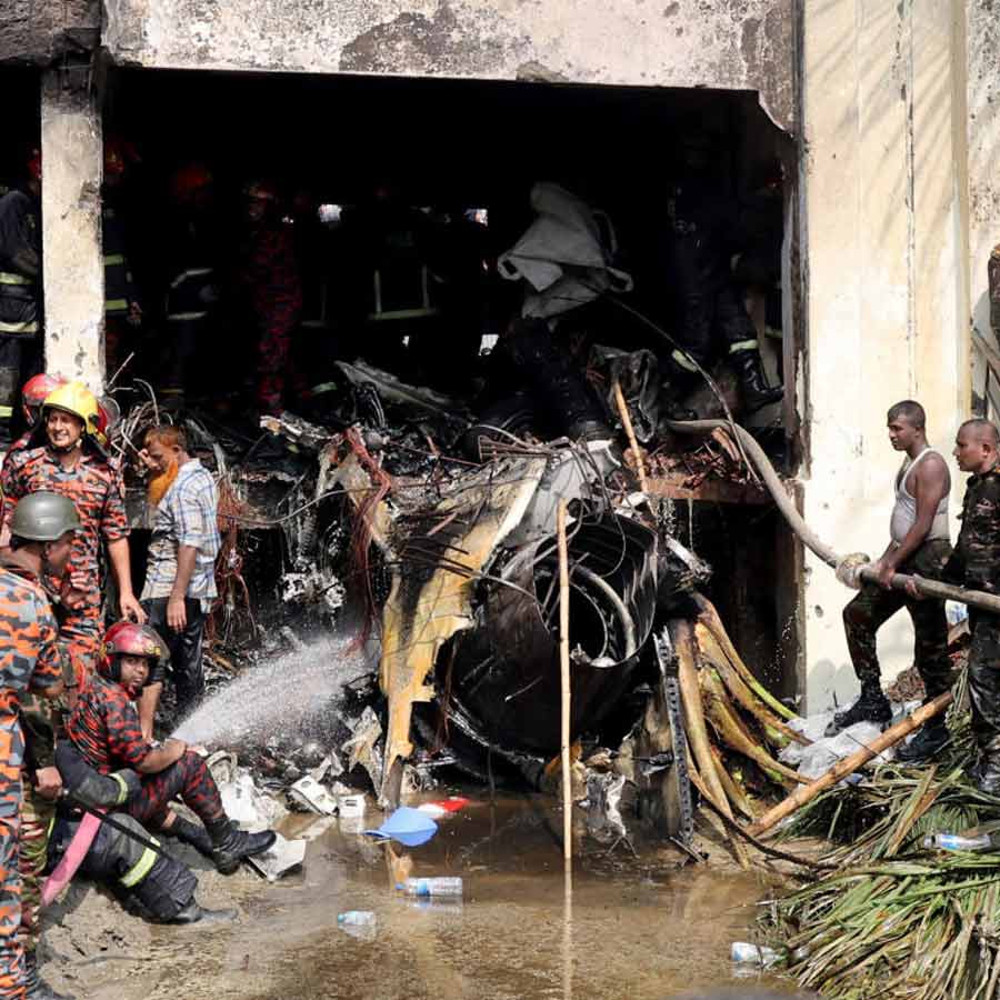 When the plane crashed, many parents were gathering at the school gate, ready to pick up their children