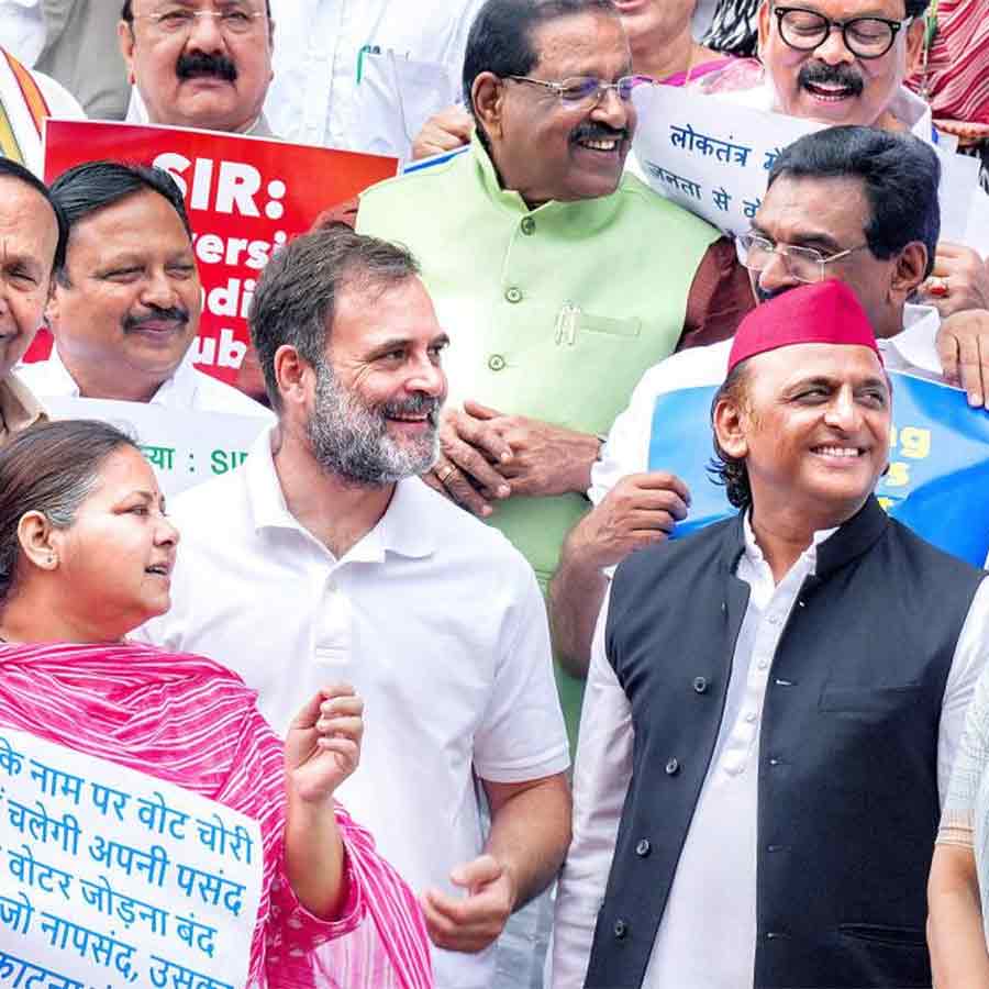 Opposition raising voice at Parliament regarding rectification of Bihar Voters list issue