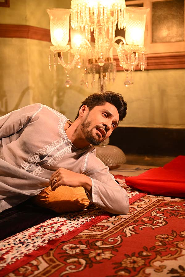 Gourab Chatterjee, Gaurav Chakrabarty and Gourab Roy Choudhary special photoshoot in memory of Uttam Kumar on his death anniversary