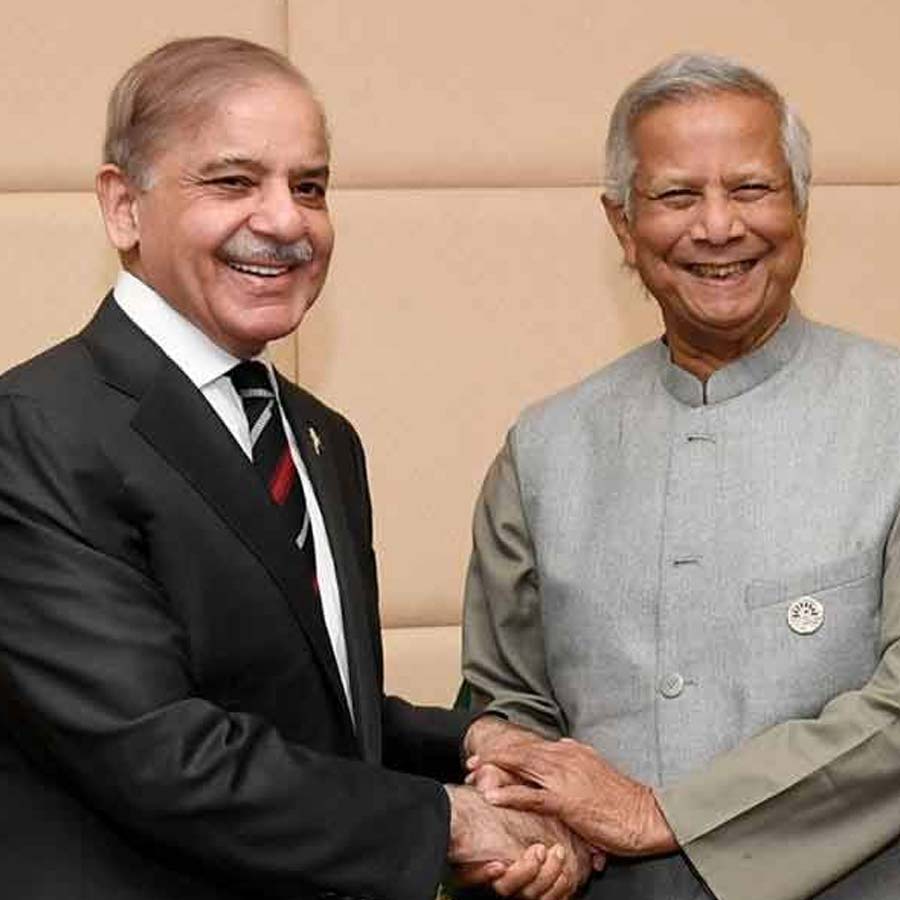 Pakistan and Bangladesh agree to visa-free travel for diplomats, officials dgtl