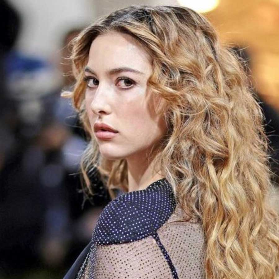 All need to know about Steve Jobs' daughter Eve Jobs, who is getting married